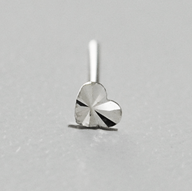 Nasenpiercing - Nose Piercing - gerade herz