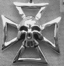 Totenkopf auf eisernem Kreuz
